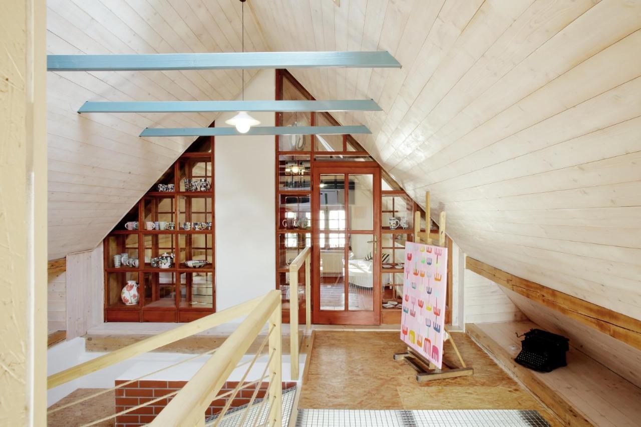 Galerie Napoli Villa Bystrec Kültér fotó